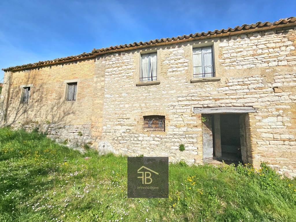 Rustico / casale a Sassoferrato - Foto 2