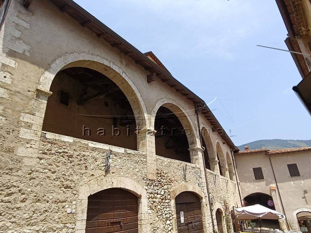 Palazzo / stabile a Sermoneta in Via della Portella, 5 - Foto 5