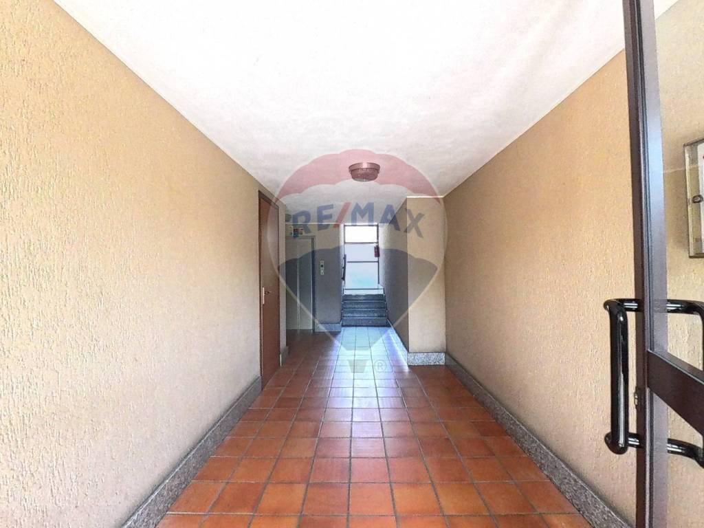 Appartamento a Luino in via creva, 58 - Foto 2