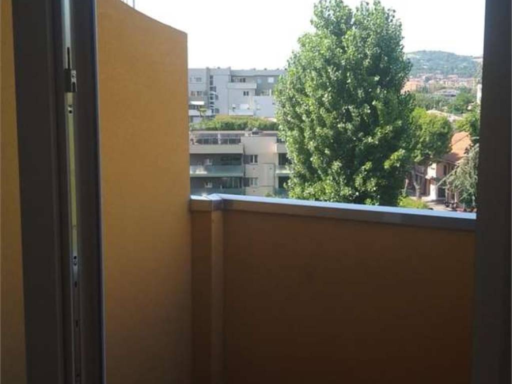 Appartamento a Bologna in Ad.ze Viale Felsina - Foto 2