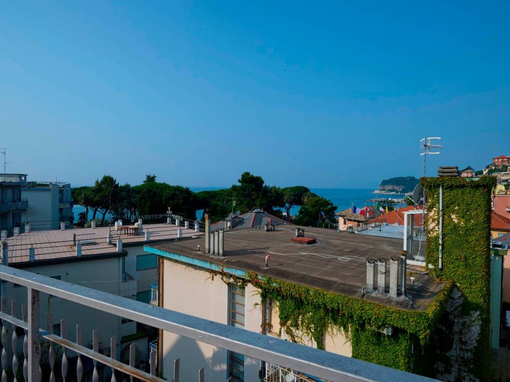 Appartamento a Celle ligure in Via Monte Tabor - Foto 5