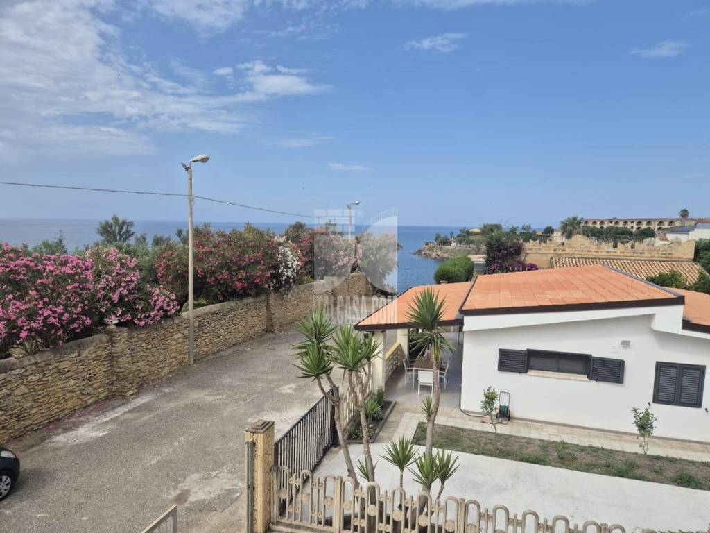 Villa a Isola di capo rizzuto in località capopiccolo - Foto 2