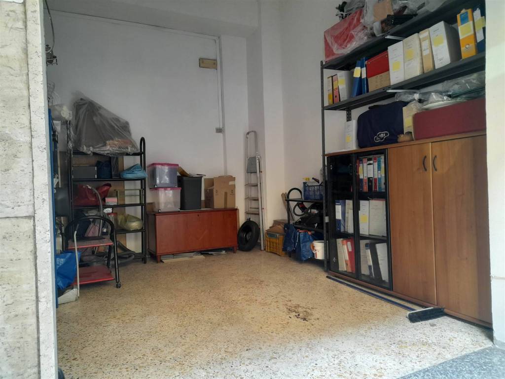 Box / garage a Salerno in via Luigi Guercio, 164 - Foto 2