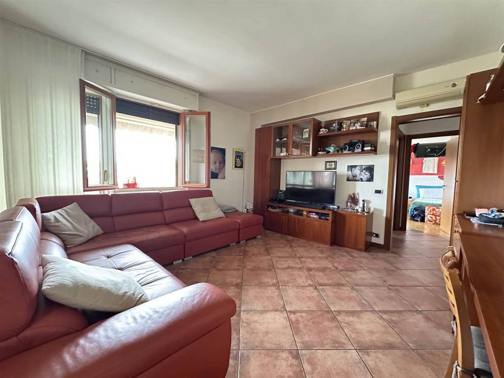 Appartamento a Sant'angelo lodigiano in Via Aldo Moro - Foto 4