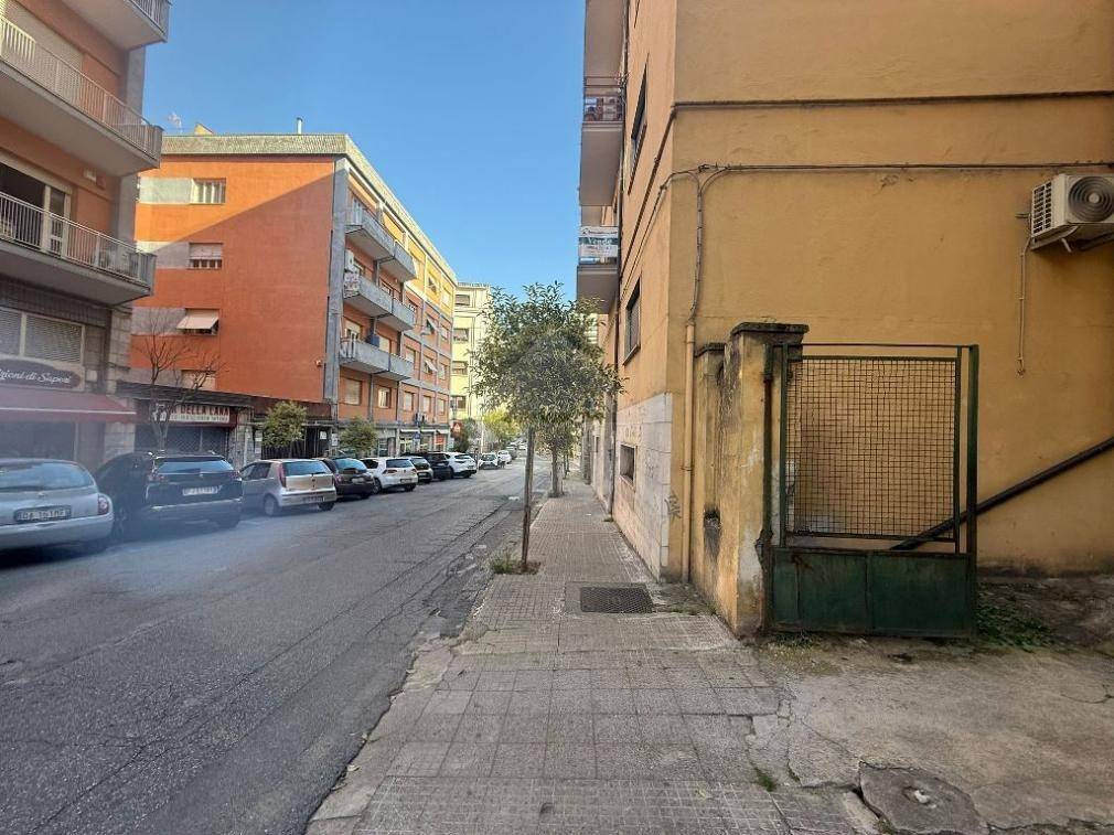 Box / garage a Cosenza in via Montesanto - Foto 4