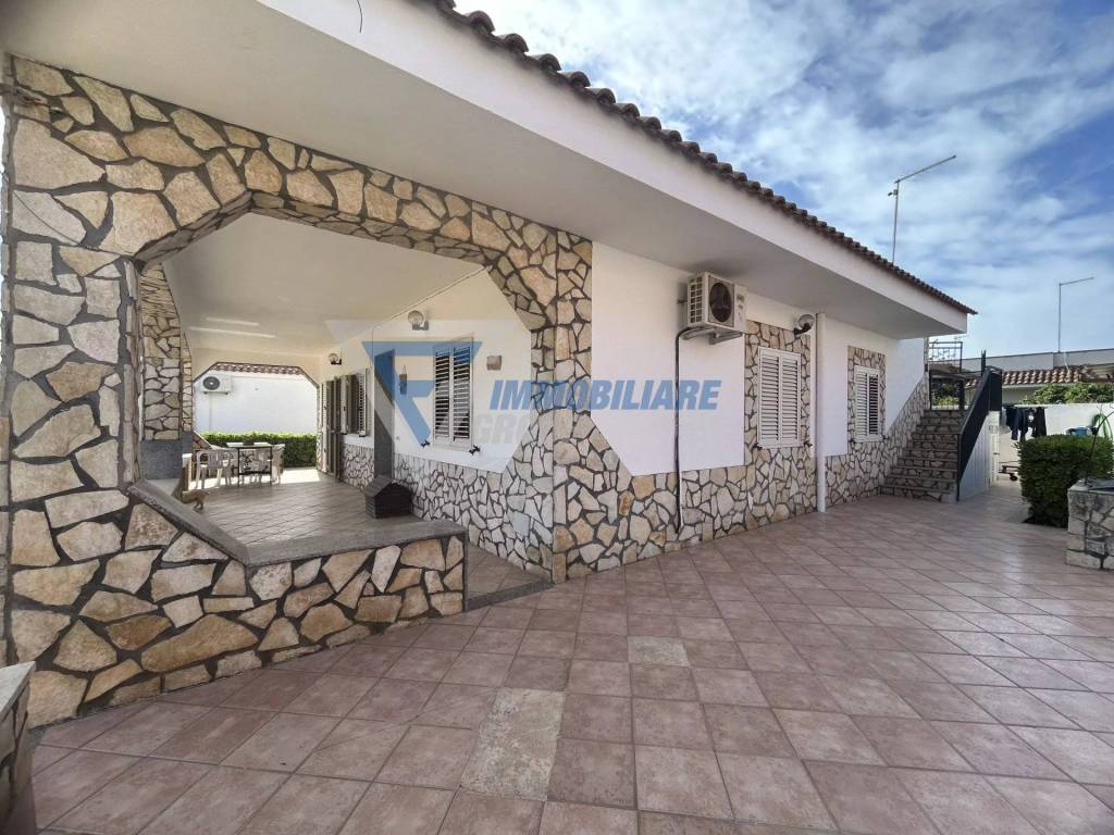 Villa a Siracusa in VIA ALFONSO HEREDIA - Foto 5