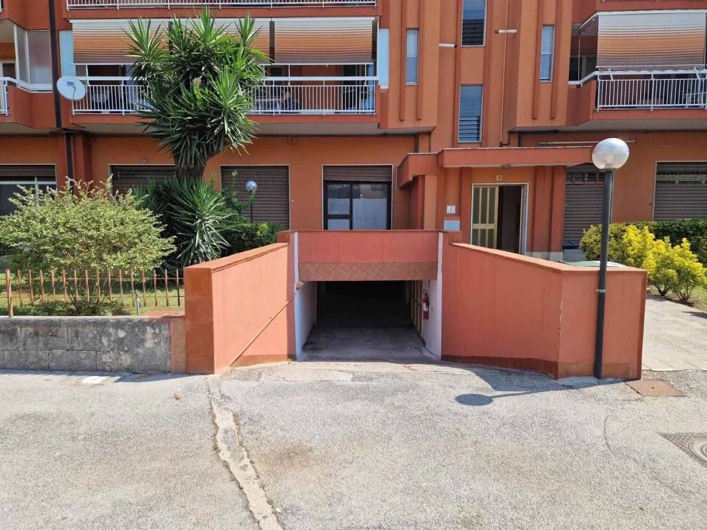 Box / garage a Battipaglia in Viale Della Libertà, 10 - Foto 3