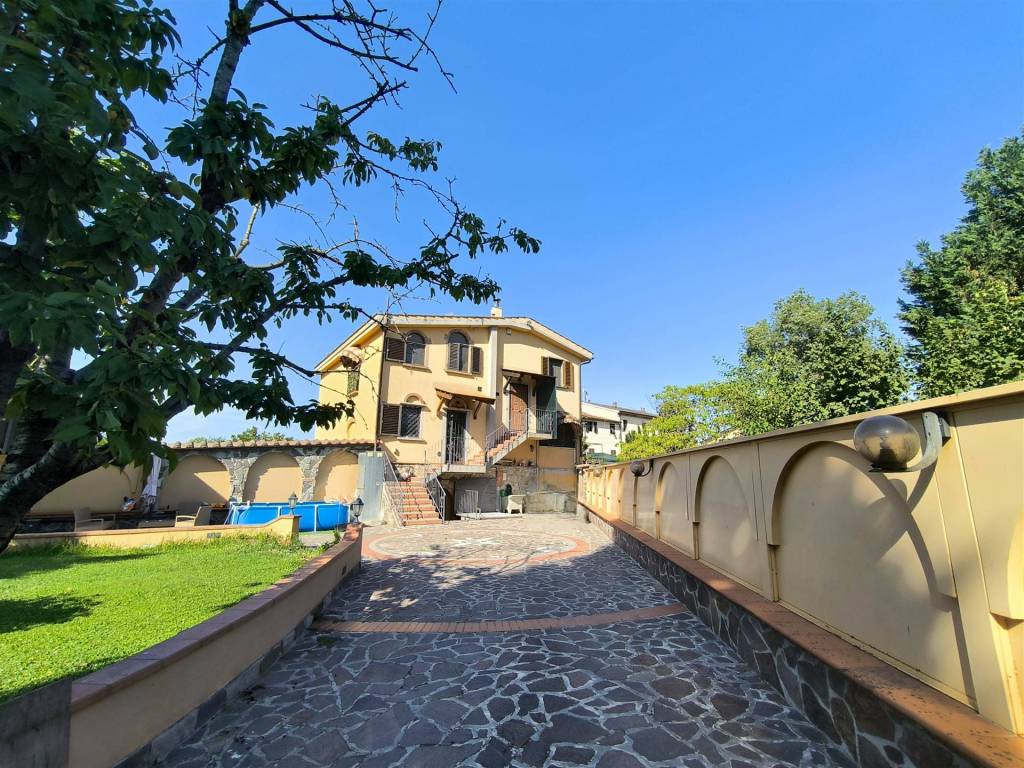Villa a Quarrata in Via Molin Nuovo - Foto 2