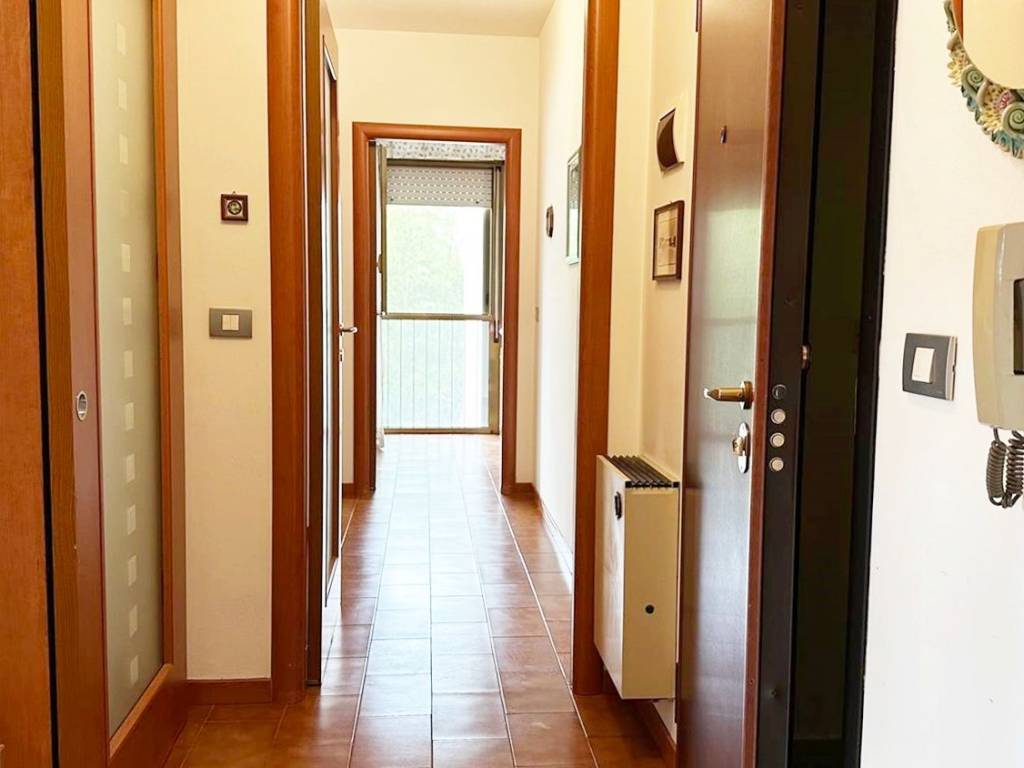Palazzo / stabile a Ronchi dei legionari in Piazzale Martiri Risiera S. Sabba, 4 - Foto 4