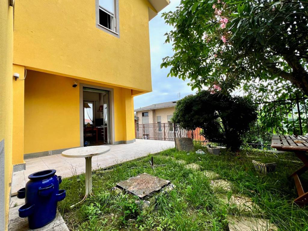Appartamento a Varazze in Via Lenchè, 47 - Foto 2