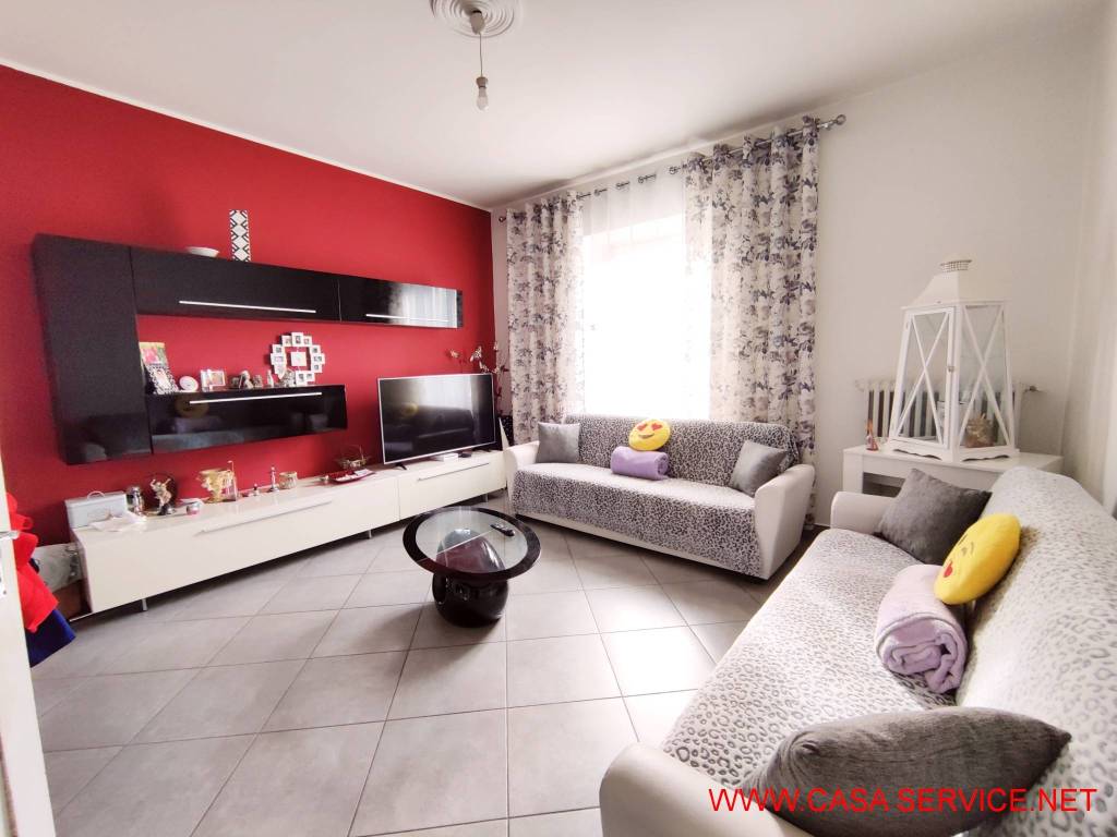 Appartamento a Montevarchi in Via Gorizia - Foto 2