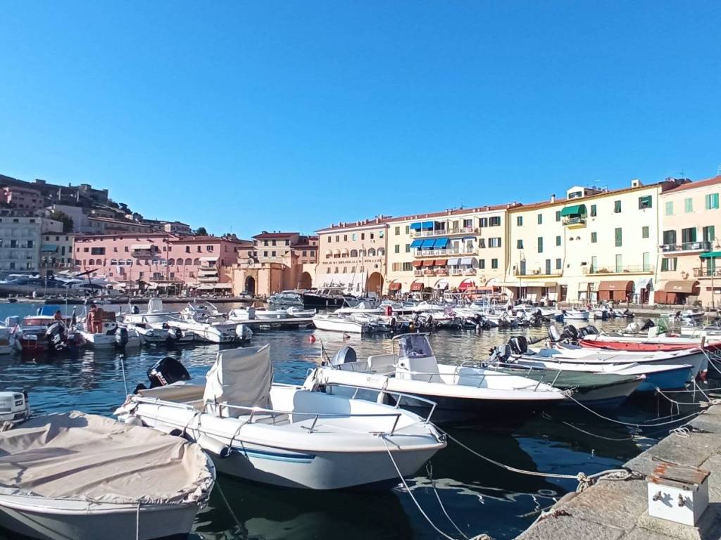 Appartamento a Portoferraio in Via Filippo Camerini, 2 - Foto 4