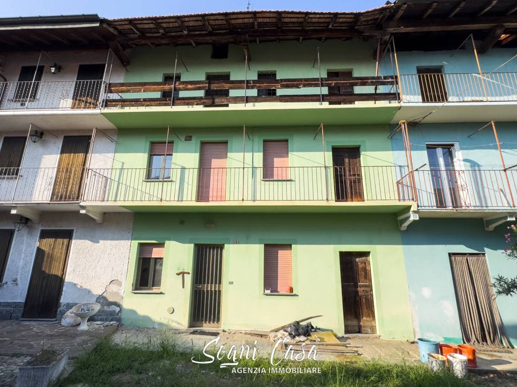 Casa indipendente a Mezzomerico in Via Santa Maria, 14 - Foto 1