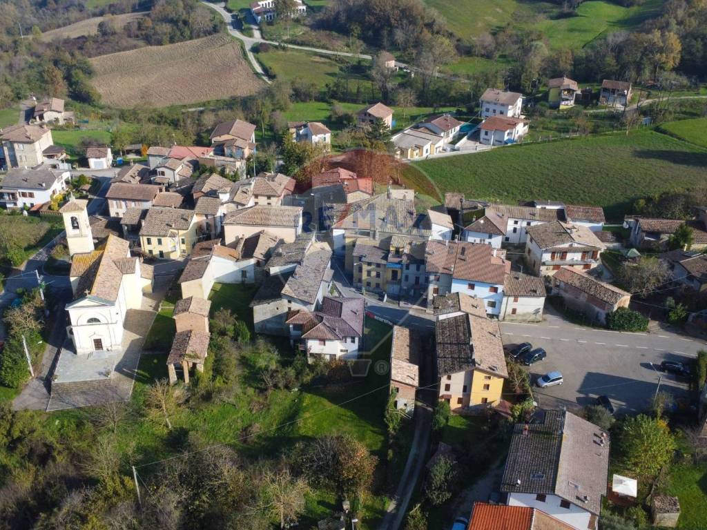 Casa indipendente a Vernasca in Via Silvani, 24 - Foto 3