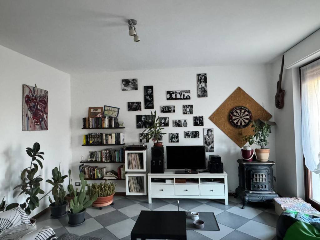 Villa a Castelletto sopra ticino in Via Caduti per la Libertà, 152 - Foto 3