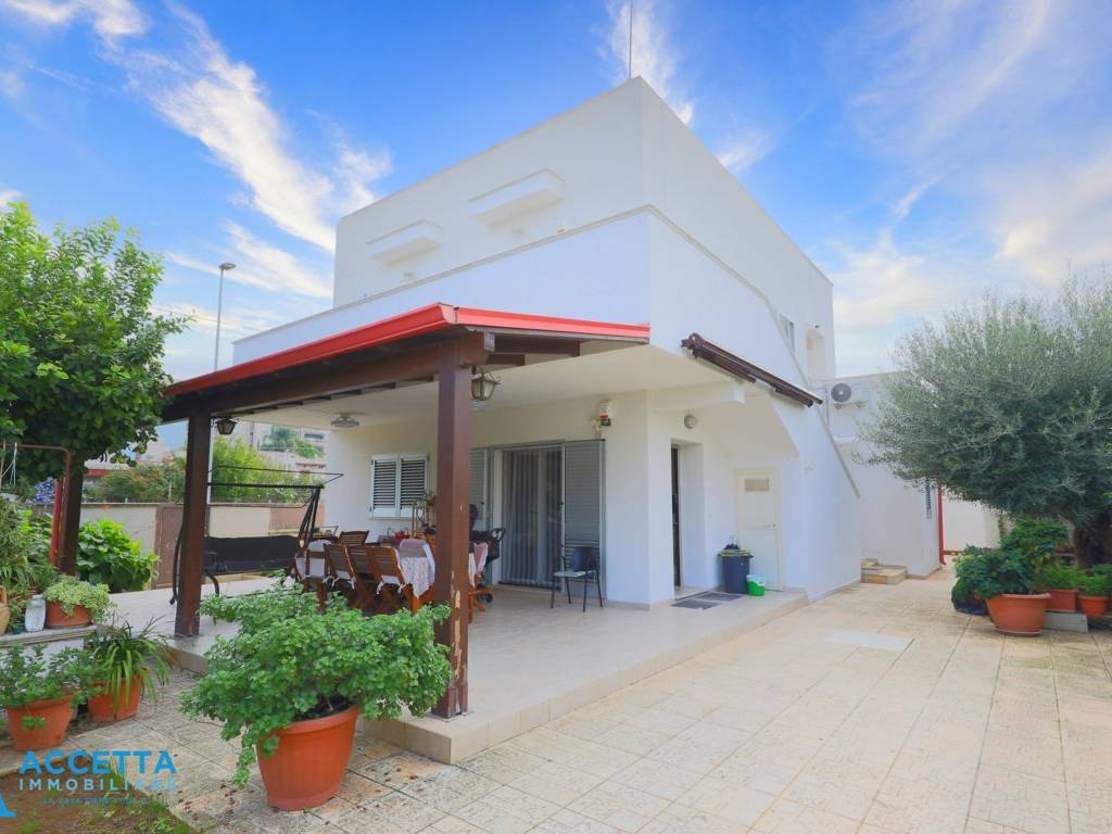 Villa a Taranto in Via Bartolo Longo , 11 - Foto 2