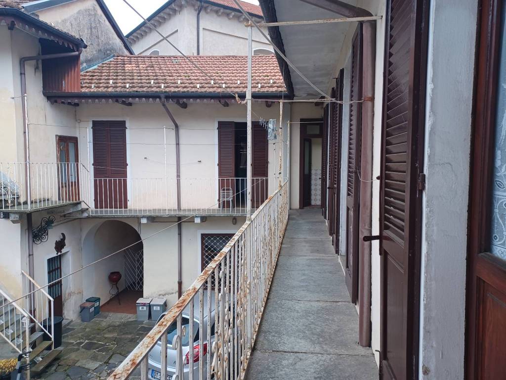 Casa indipendente a Omegna in Piazza Capitano Beltrami, 30 - Foto 4