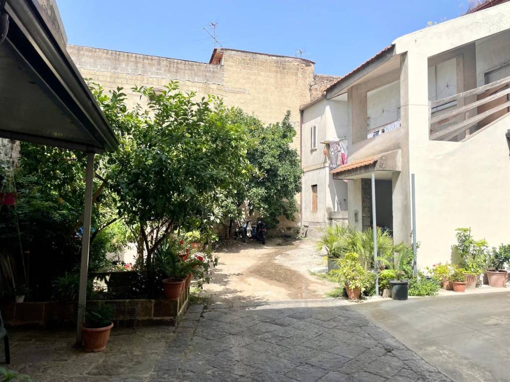 Palazzo / stabile a Lusciano in Via Costanzo - Foto 3