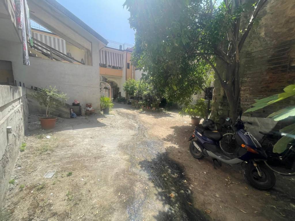 Palazzo / stabile a Lusciano in Via Costanzo - Foto 5