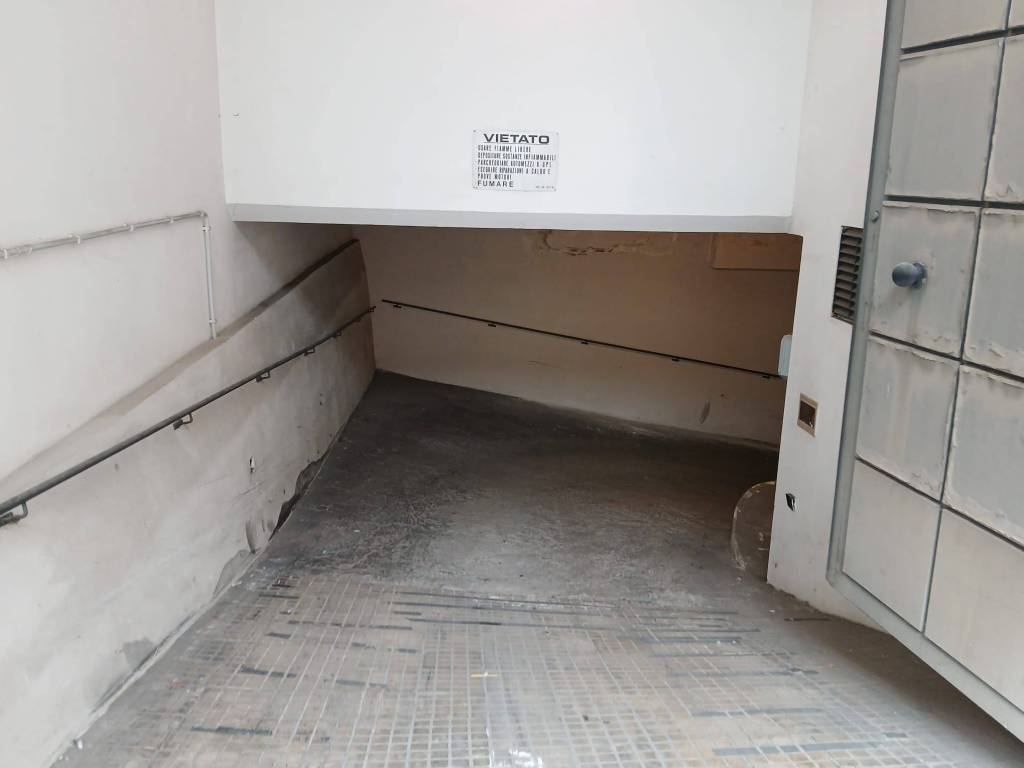 Box / garage a Mesagne in Via Paduano - Foto 3