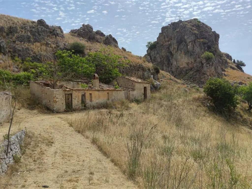 Rustico / casale a Cassano all'ionio in Strada Senza Nome - Foto 2