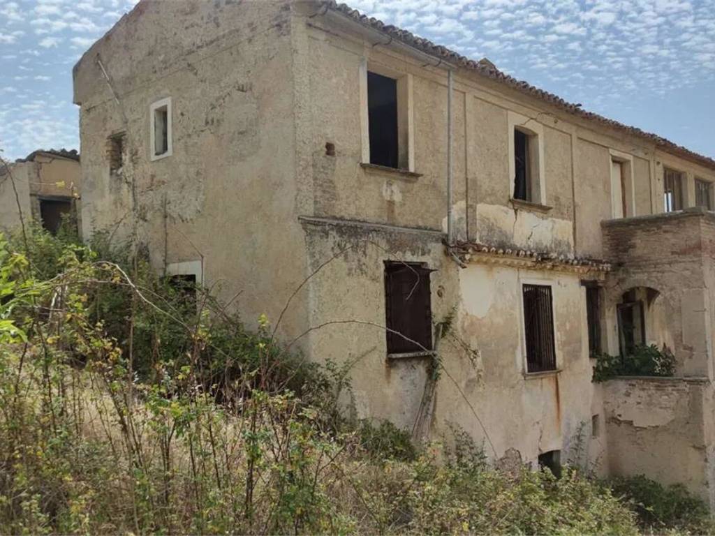 Rustico / casale a Cassano all'ionio in Strada Senza Nome - Foto 3