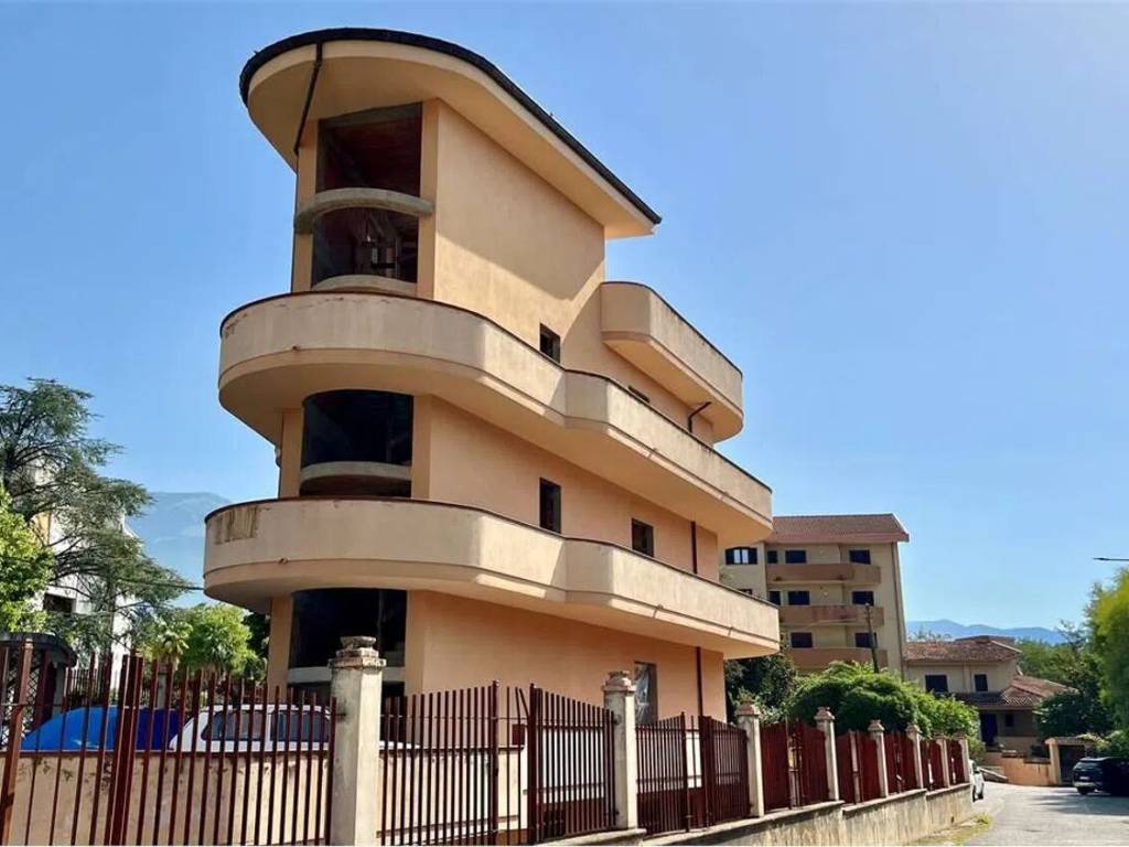 Villa a Castrovillari in Via Dei Latini, 9 - Foto 2