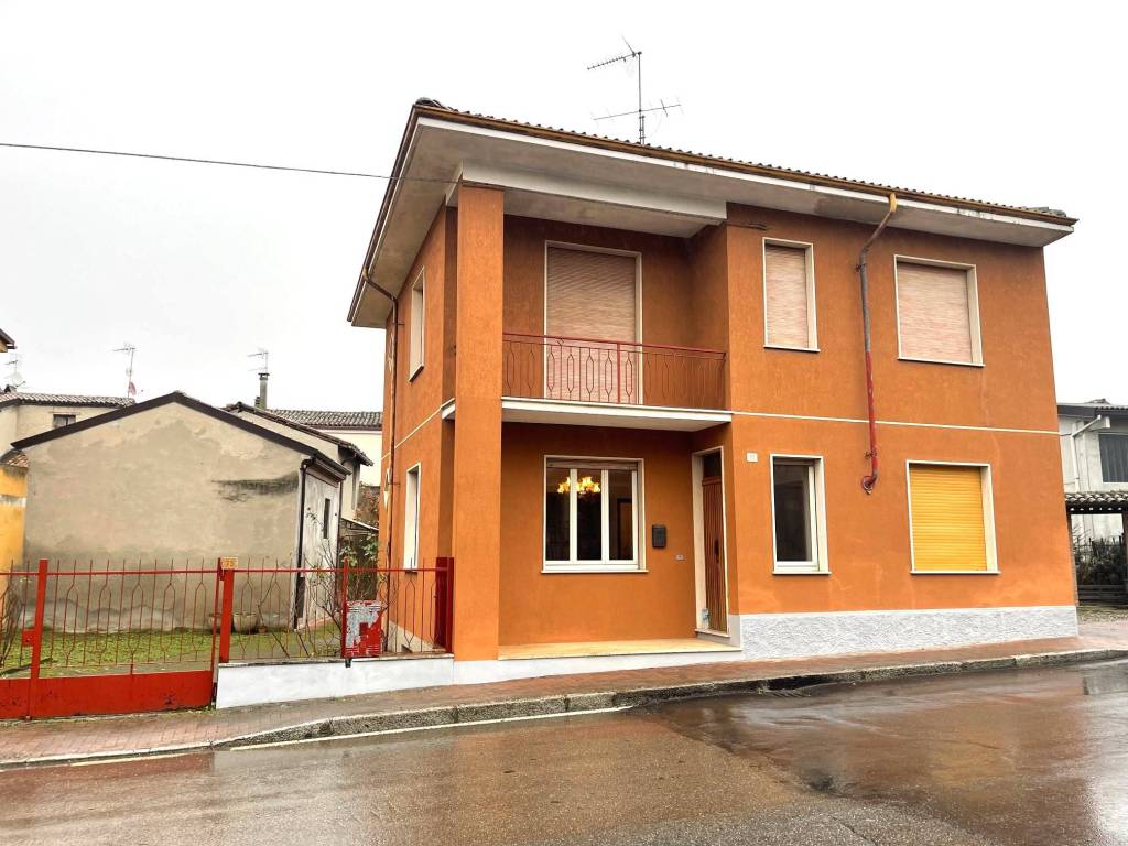 Villa a Retorbido in Via Paolo Meardi, 77 - Foto 2