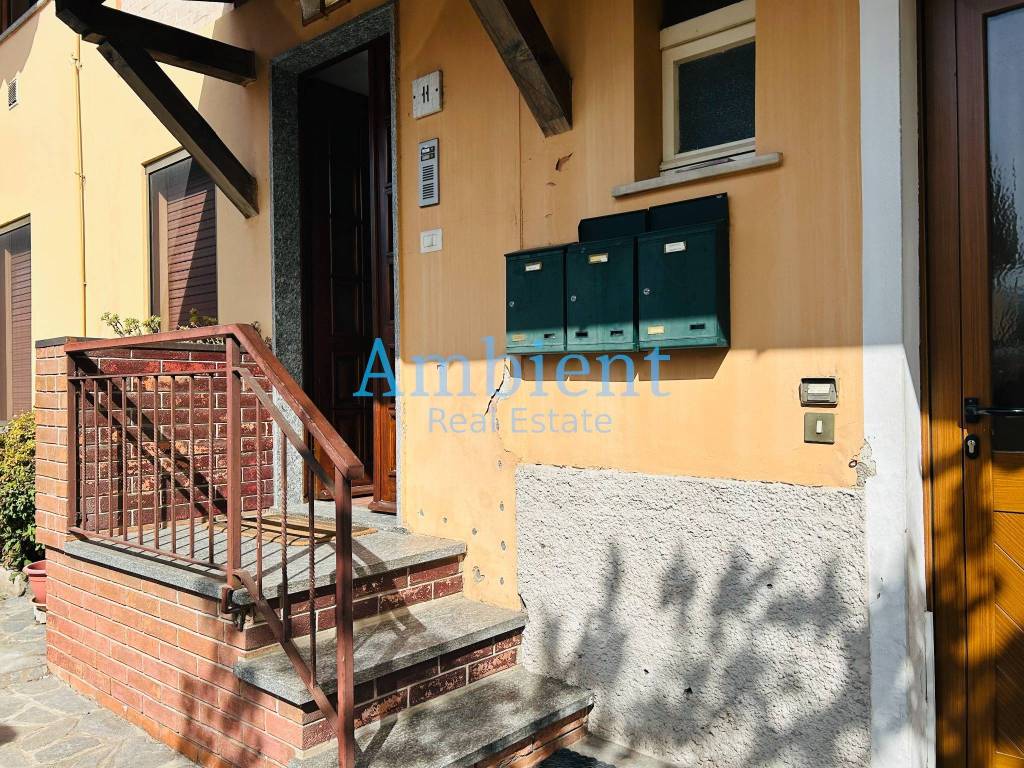 Appartamento a Brebbia in Via Roma, 11 - Foto 2