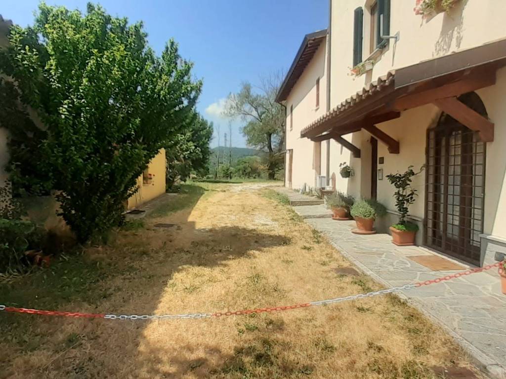 Rustico / casale a Nocera umbra in Via Fano - Foto 3