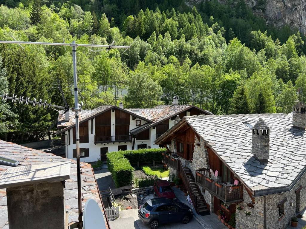 Appartamento a Courmayeur in Larzey - Entrèves - Foto 5