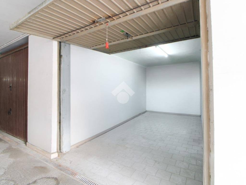 Box / garage a Pescara in Via Luigi Polacchi, 12 - Foto 2