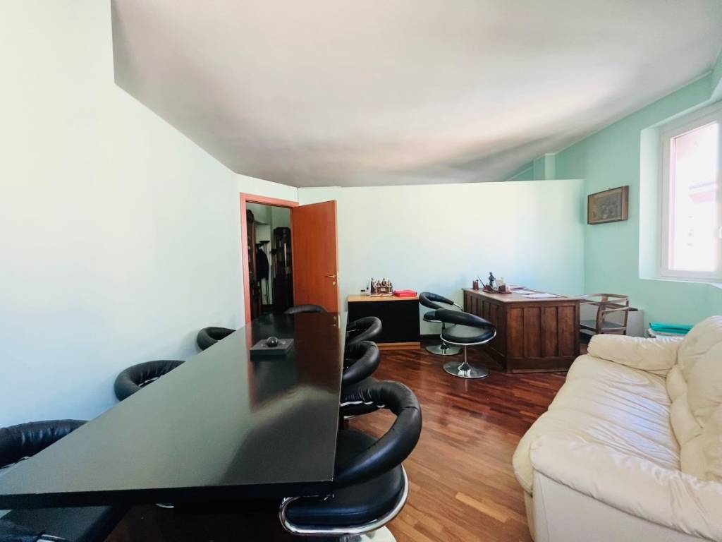 Appartamento a Pavia in Corso Camillo Benso di Cavour, 20 - Foto 3