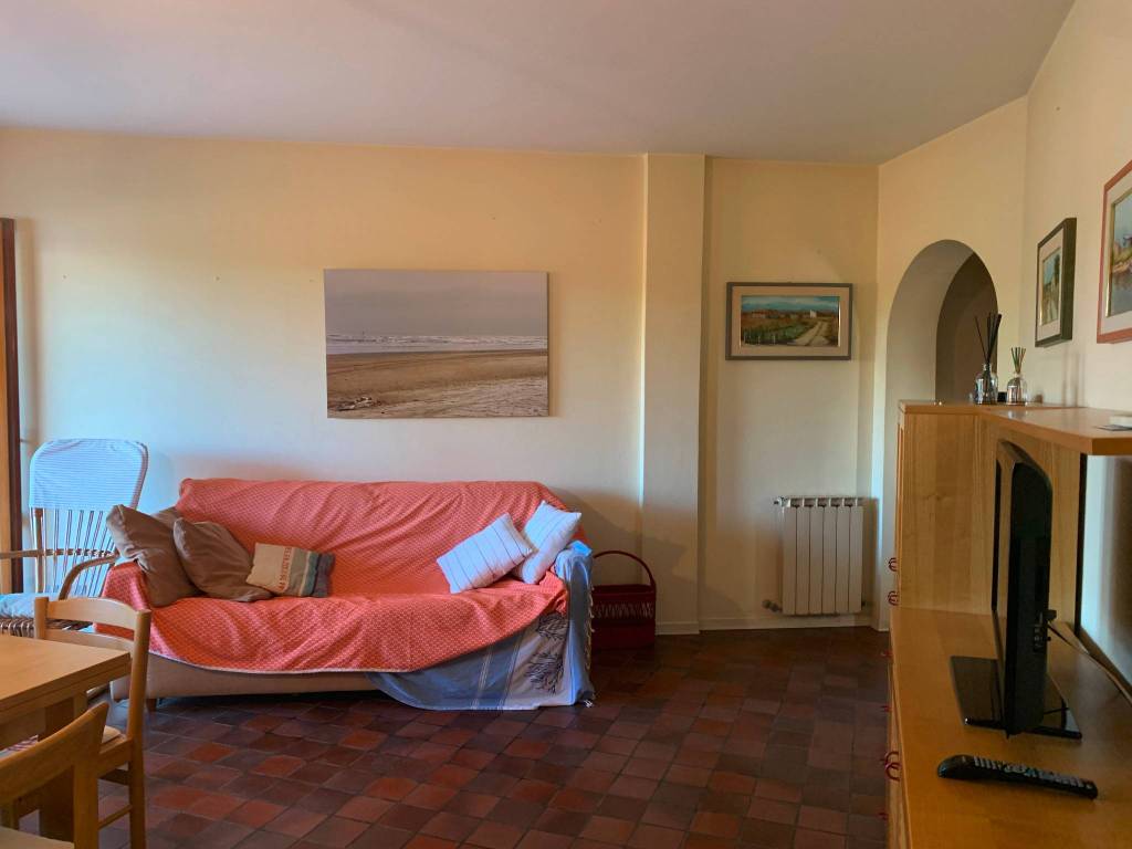 Appartamento a Riccione in Viale Maria Borman Ceccarini, 145 - Foto 2
