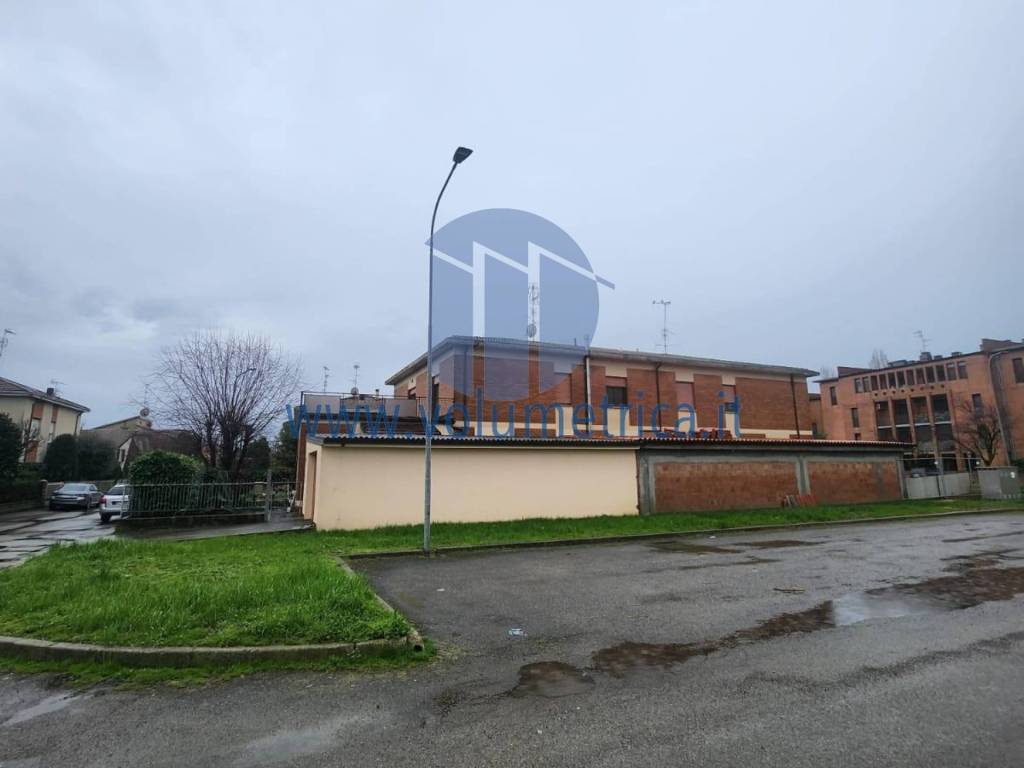 Appartamento a Mirandola in Via Piero Tosatti, 31 - Foto 2