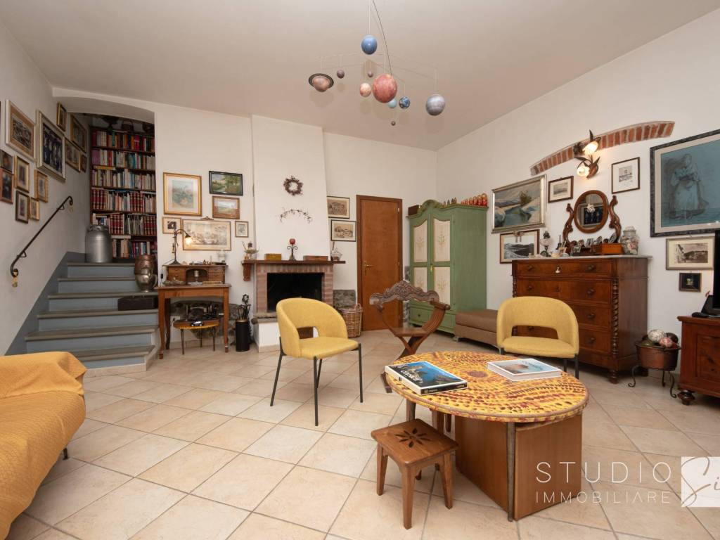 Rustico / casale a Pistoia in Via Giuseppe Gentile - Foto 2