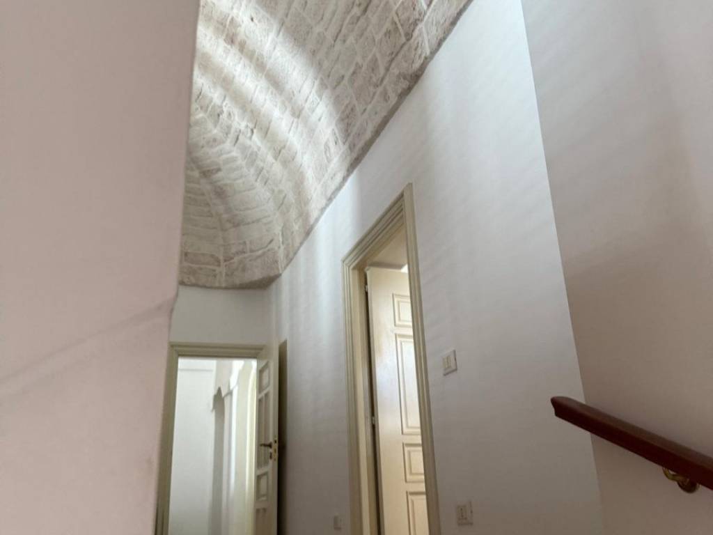 Casa indipendente a Ceglie messapica in Piazza Umberto - Foto 5