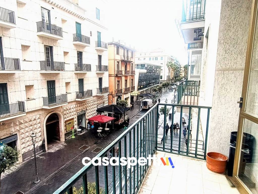 Appartamento a Salerno in Corso Vittorio Emanuele 127 - Foto 3