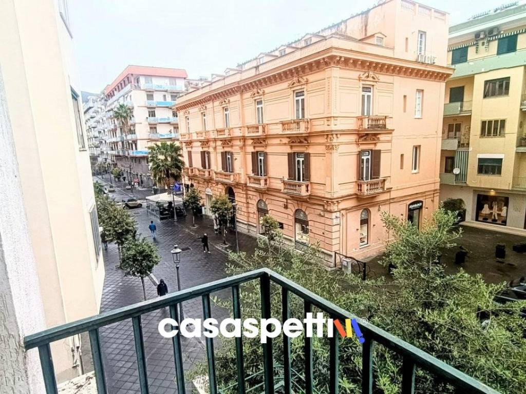 Appartamento a Salerno in Corso Vittorio Emanuele 127 - Foto 4