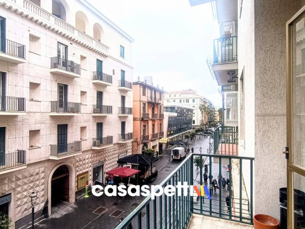 Appartamento a Salerno in Corso Vittorio Emanuele 127 - Foto 5
