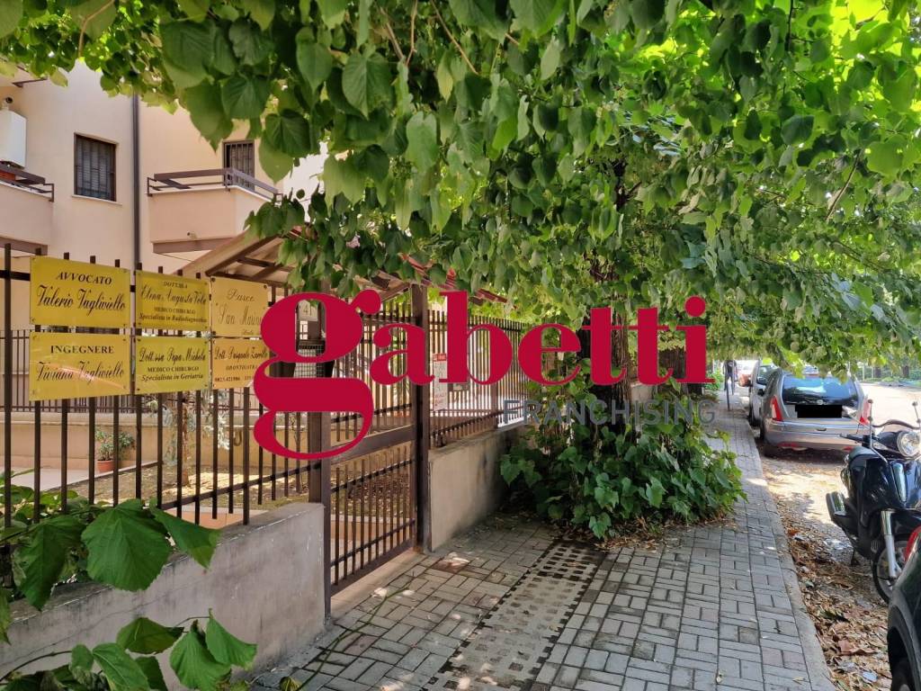 Appartamento a San nicola la strada in Viale Carlo III di Borbone, 41 - Foto 3