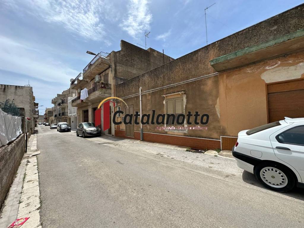 Casa indipendente a Castelvetrano in Via Francesco Rismondo - Foto 2