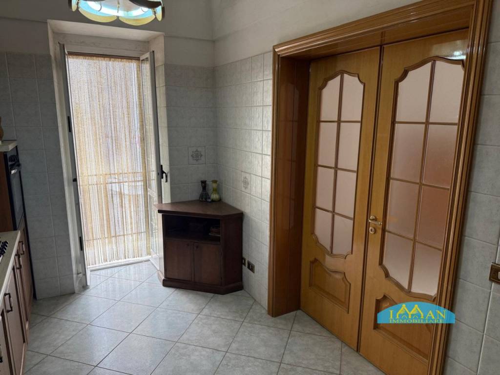 Casa indipendente a Ceglie messapica in Via Cesare Battisti - Foto 2