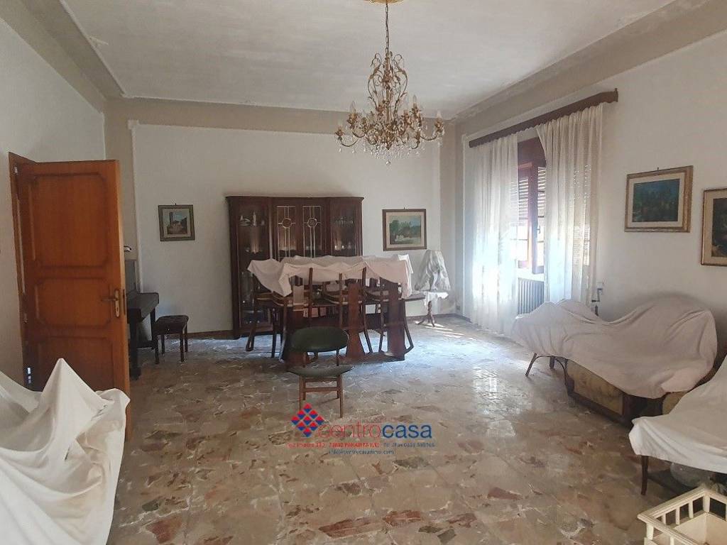 Villa a Neviano in Via Ugo Foscolo - Foto 2