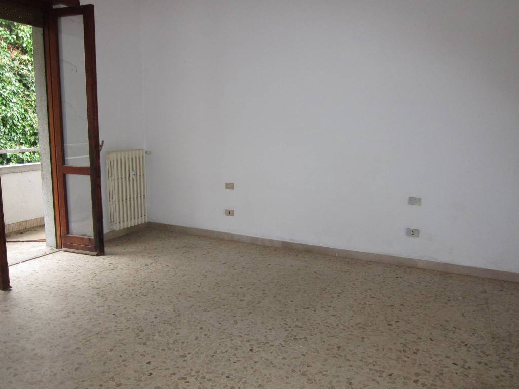 Appartamento a Azzate in Via cavallotti - Foto 3