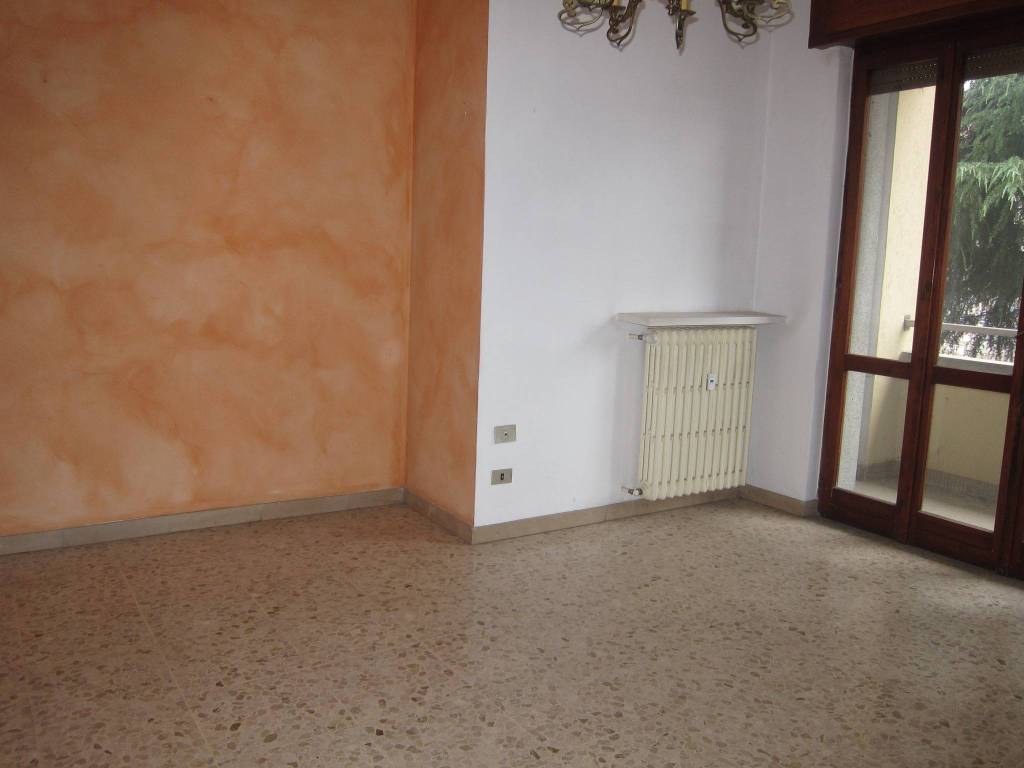Appartamento a Azzate in Via cavallotti - Foto 4