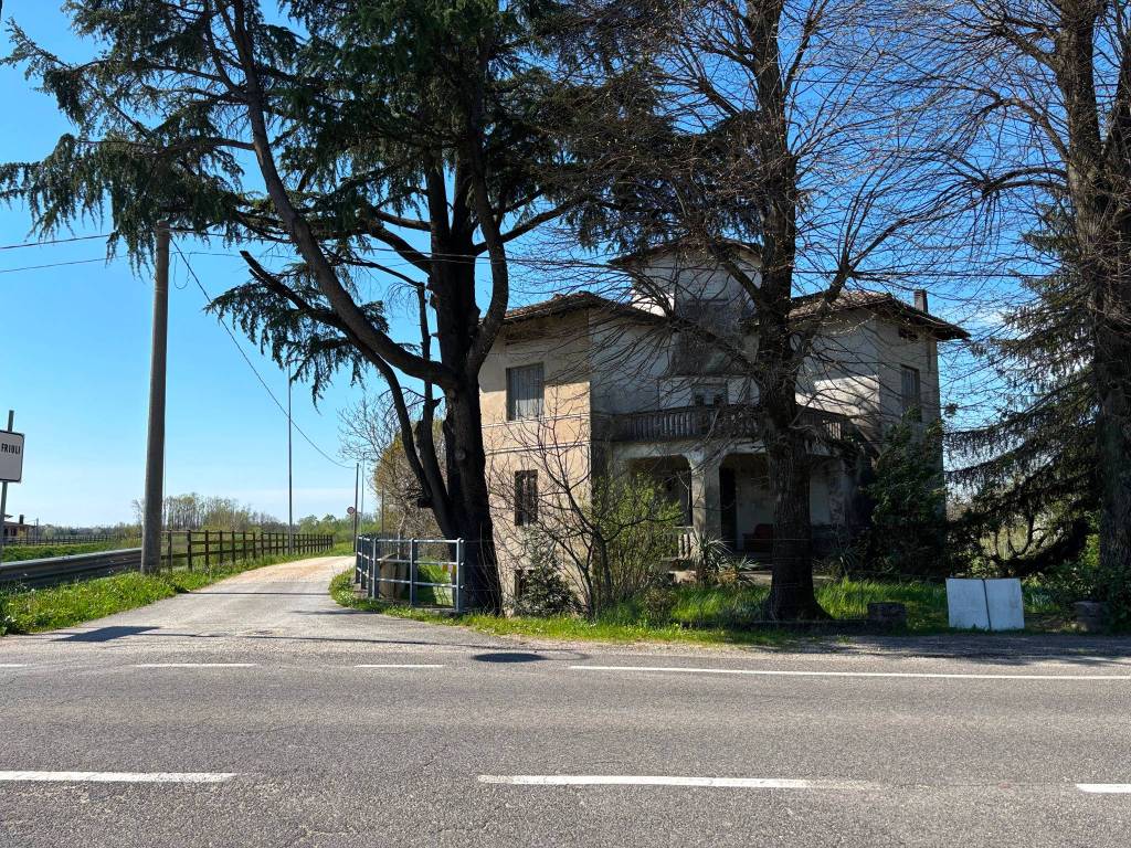 Villa a Medea in Via Sul Versa - Foto 1