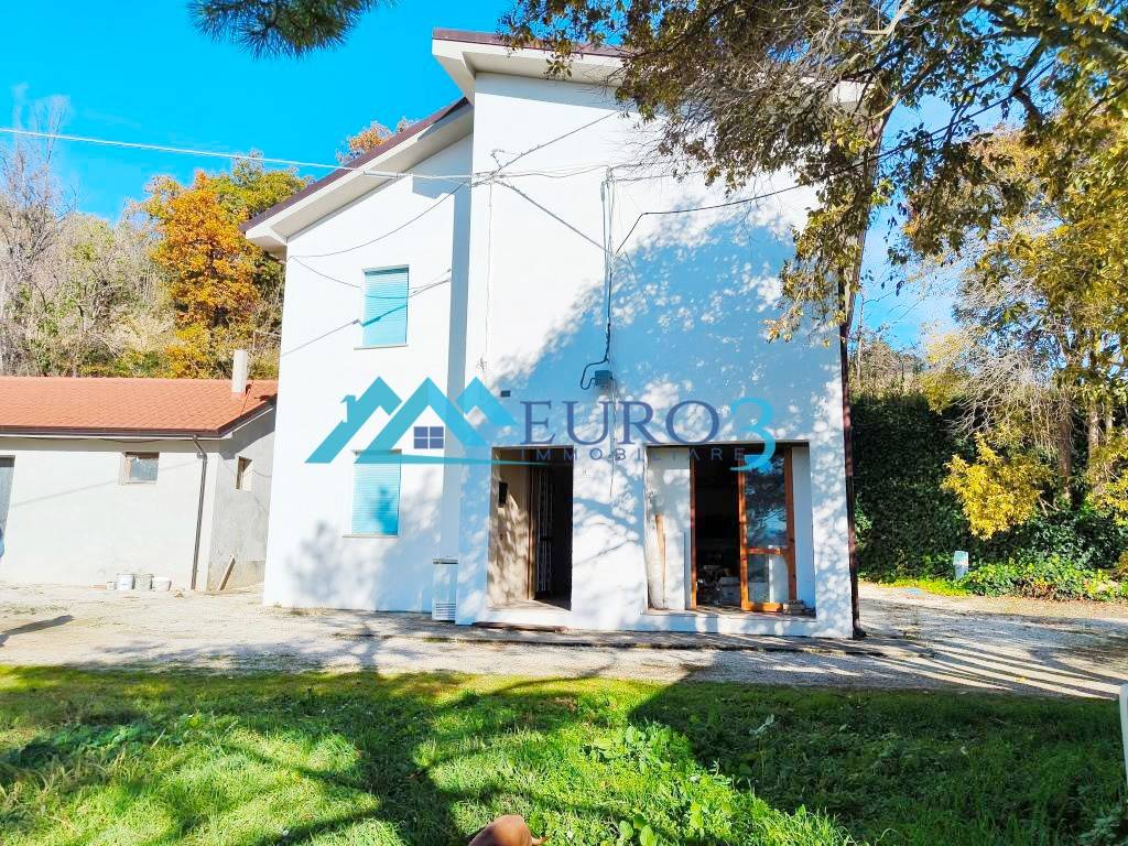 Casa indipendente a Carassai in Contrada Menocchia - Foto 2
