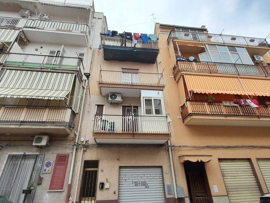 Appartamento a Bagheria in Via Cosimo Contorno, 19 - Foto 2
