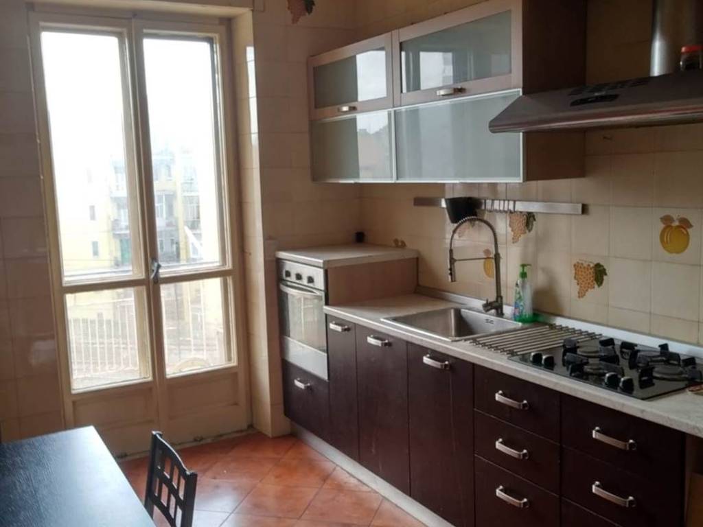 Appartamento a Salerno in Via Lucio Petrone, 77 - Foto 2